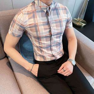 ブリティッシュスタイルの格子縞のシャツの男性半袖カジュアルシャツスリムフィットビジネスフォーマルドレスシャツ高品質のソーシャルパーティー服210527