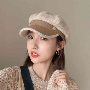 W63 Female Leather Beret Autumn And Winter Tide British Retro Letter Striped Octagonal sboy Painter Hat