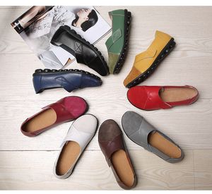 2021 women's leather flat bottom mother casual shoes soft leather large casual Doudou shoes