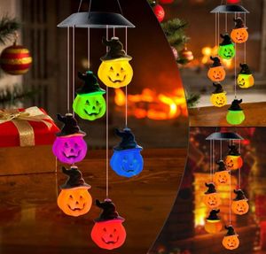 Campanello eolico a forma di zucca solare a LED Regali interessanti Decorazione per feste di Halloween Cranio Fantasma Luci Cambia colore Pendenti sospesi Decor per Patio Cortile Giardino Casa