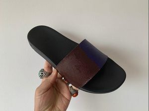Modiga kvinnor tofflor Mäns kvinnors bekväma sandaler på sommaren EU36-46