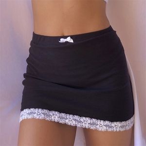 Lace Hem Gothic Y2k Skirt Woman Preppy Style E Girl Aesthetic Mini Skirts Bow Low Waist Streetwear Women Harajuku Saias Black 210621