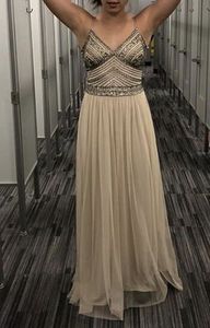 Sexy Tan Color Prom Dresses A Line Sleeveless Beaded V Neck Tulle Event Wear Party Gowns Custom Made Plus Size Available