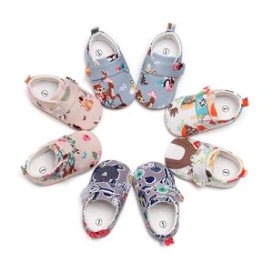 Första Walkers Born Baby Boys Tjejer Tecknad filmtryckt Sko Soft Sole Gummi Anti-Slip Toddler Sneakers Crib Skor Spädbarn 0-18m