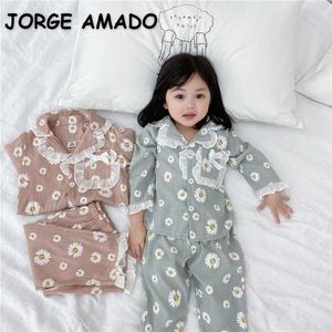 春の赤ちゃんパジャマはピンクの青いデイジーレースの襟の家のスーツの睡眠誓いの子供服E5032 210610