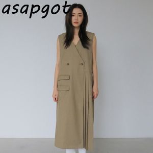 Chic temperamento coreano V pescoço cruz dois botões solto lateral retalhos khaki tanque sem mangas vestido plissado mulheres plus size selvagem 210429