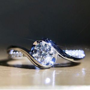 الكلاسيكية خاتم الخطوبة الأبيض مكعب الزركون أنثى النساء سوبر فلاش حجر الراين الزفاف الفرقة تشيكوسلوفاكيا خواتم الفضة 925 مجوهرات R321