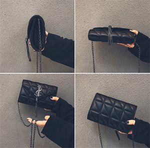 PB0023 Moda Moda Metal Letter Torba z Tassel Black PU Leather Łańcuchy Pojedyncze torby na ramię Messenger Torebki dla kobiet