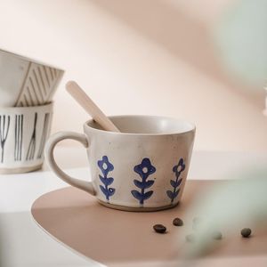 Canecas Pequenas flores azuis Simples Nordic Cerâmica Ins Estilo Pintado Mão Caneca Criativo Personalidade Copo de Água Estoare Café