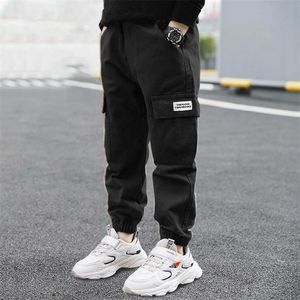 Jungen Hosen Solide Cargo Hosen Teenager Junge Multi-Pocket-Hose Kinder Frühling Herbst Jungen Casual Hosen Streetwear 4-12 jahre Alt 211028