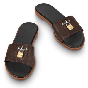 Women Leather Flat Slippers Metal Lock Canvas Wide Strap Mule Summer Designer Lady Padded Insole Slide Sandal