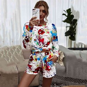 Outono Mulheres Tie Tye Imprimir Pijamas Conjunto de Manga Longa Tops e Shorts PJ Loungewear Nightwear Pintado a óleo Sleepwear 210517