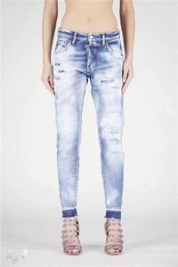 Kvinnor Jeans Ny sommar 2021 High Street Broderi Light Blue Wide Slim-Benbyxa Hål Frosted Pasted Jean För Kvinnor Låg Midja Motorcykel Biker Byxor