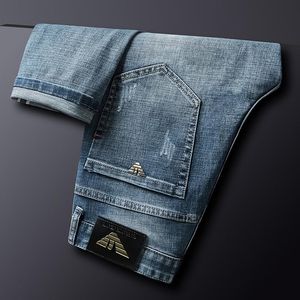Automne Hiver Coton Jeans pour hommes Slim Eagle élastique Fashion Business Pantalons De Mode Classic Style Denim Pantalon Homme