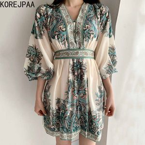 Korejpaaの女性のドレス夏の韓国のシックな女性レトロな民族印刷Vネックネクタイ弓ウエストシングルブレストパフスリーブvestidos 210526