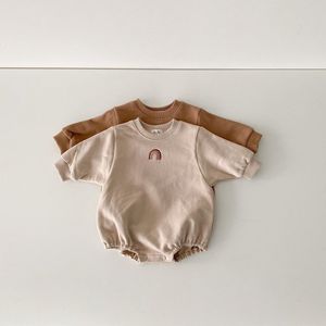 Dziecko ubrania wiosna dziewczyna kombinezony tęczy haft urodzony z długim rękawem romper niemowlę chłopak trójkąt torba pierdeł 210515