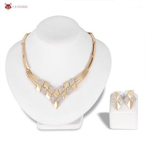 Kolczyki Naszyjnik Łańcuch NecklaceeXploive Expondaded Jewelry Set Kobieta KC Plated Dwuczęściowy Diament One Piece Fashion Women