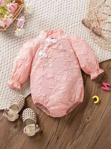 Baby Textured Mandarin-Kragen-Klopfen-Manschettenfroschknopf-Bodysuit Sie