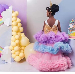 Little Baby Flower Girls Dresses Jewel Neck Open Back Unicorn Gown Tulle Long Kids Formal Wear med spetsapplikationer Födelsedagsklänningar 403