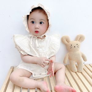 Verão novo recém-nascido menina infantil moda borda flor bodysuit criança bebê meninas sólidas manga curta bodysuit com chapéu 210413