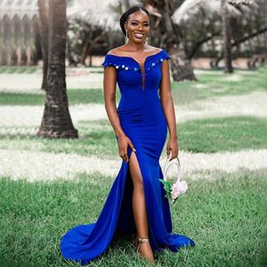 Royal Blue Side Split Bridesmaid Klänningar med Sequins 2021 Mermaid Women Off Shoulder Long Wedding Party Dress Robe de Soiree