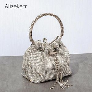 Evening Bags Diamonds Tassel Clutch Bag Women Luxury Designer Chain Metal Ring Handle Shiny Crystal Bucket Purse Bridal Wedding Party