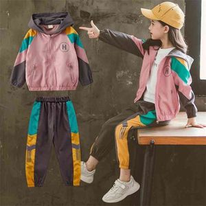 Completi sportivi con cappuccio per abbigliamento autunnale Set Big Girls 100% poliestere Tute Abbigliamento per bambini Tute sportive 3-14 anni 210622