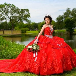 Kırmızı saten vestidos de 15 aos quinceanera elbiseler kepçe boyun püsküllü gömle boncuklu aplike topu tatlı 16 balo elbisesi