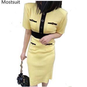 Sommar färgblockad stickad klänning Kvinnor Koreanska Vintage Elegant Kortärmad O-Neck Klänningar Singel Breasted Fickor Vestidos 210513