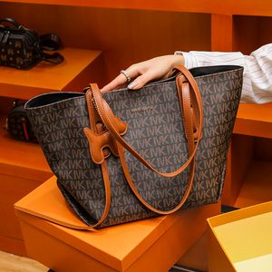 8037 Lady Capacity Handbags Fashion Shopping Large Bags Cosmetic Bag Shoulder Axrma