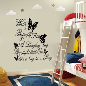 Buchstaben mit einem Schmetterlings-Kuss-Zitat, Mädchenzimmer-Dekoration, abnehmbarer Wandaufkleber 210420