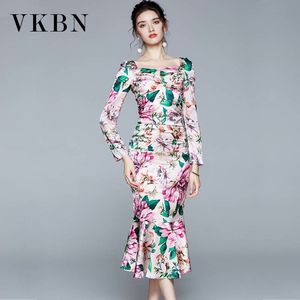 VKBN Summer Kvinnor Klä upp Slash Neck Fashion Printing Pattern Meath Silky Tyg Sexig Klänningar Kvinnor Lång 210507