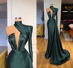 Emerald Green Prom Klänningar 2022 Sexig Slit Långärmad Hög Neck Mermaid Pärlor Kristaller Dubai Kvinnor Formella kvällsklänningar