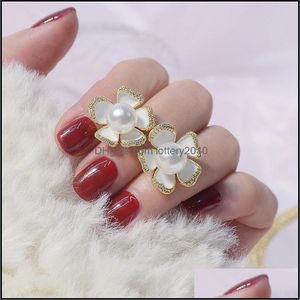 Jewelrydeliate mücevher 14k gerçek altın kaplama zirkon zarif beyaz çiçek saplama kadınlar için