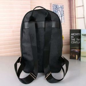 Homens Mochila Mulheres Mochilas Multi-Funcionais Sacos Grandes Fahsion Produção Montanha Saco De Lazer Letra Impressão Alta Capacidade Tamanho: 25 * 17 * 40cm