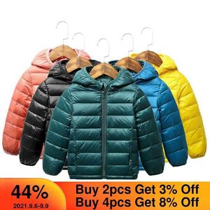 Crianças Jaqueta de Inverno Ultra Luz Down Baby Girls Jackets Crianças Com Capuz Outerwear Meninos Revestimento de Snowsuit Crianças Roupas 2-8 Anos H0909