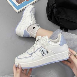 2021 Spring Korean Xue Sheng Ban Xie Wang Red Little Daisy Sports Shoes White Woman Sneakers Vulcanized Flats Y0907