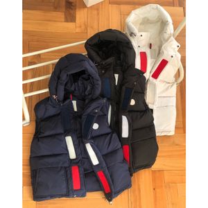 2021 Winter Mens Down Red Vest Parkas와 함께 레드 조끼 파카 남성용 클래식 배지 자켓을위한 디자이너 맨 캐주얼 캡 칼라 조끼 코트 완전한 레이블