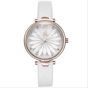 Shengke Brand Casual Simple Fan Quartz Studenter Titta på liv Vattentät diamantmarkör 30mm Diameter Womens Watches 8047