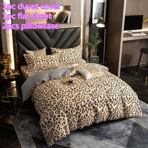 Zestawy pościeli Modna Lopard Singiel Full Double King Duvet Cover Set SET BOCK SLAKE KOBIETA KOBLIZACJA CARTOON CARTOON BLOTHES