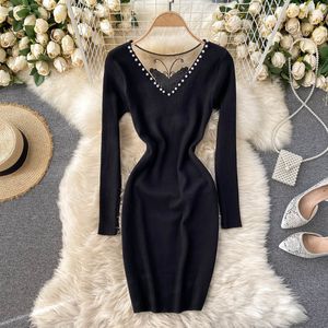 SINGREINY Frauen Gestricktes Kurzes Kleid Chic Perlen V-ausschnitt Langarm Dünnes Kleid Herbst Winter Splice Schmetterling Mesh Mini Kleider 210419