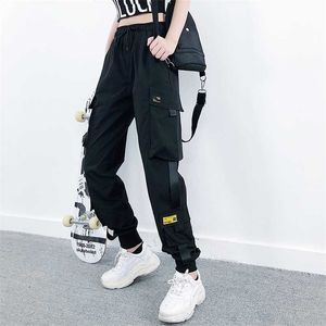 Kvinnor Mode StreetWear Cargo Byxor Svart Ankel Längd Elastisk Midja Joggers Kvinna Lösa Byxor Casual Plus Storlek Haren Pants 211216