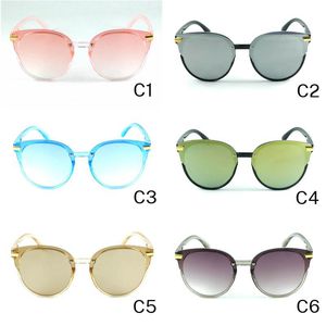 Occhiali da sole ovali Cat Eye per bambini Lenti a specchio oversize Cover Frame Fashion Design Eyewear Occhiali fantastici per ragazzo e ragazza