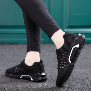 Yüksek kaliteli varış erkekleri kadın spor koşu ayakkabıları moda siyah beyaz nefes alabilen koşucular açık spor ayakkabı boyutu 39-44 wy10-1703