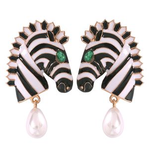 Lovely Artsy Pony Stud Kolczyki Zebra Wzór Kolczyk Biżuteria Charms dla kobiet E6376