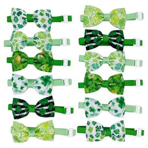 St Patrick's Day Dog Bowtie Lucky Green Clovers Patterns Irish Festival Holiday Party Husdjur Tillförsel