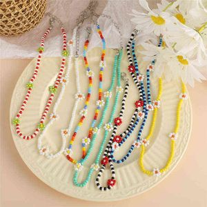 Modyle New Korea Lovely Daisy Flowers Colorful Beaded Charm Statement Short Choker Necklace for Women Vacation Jewelry G1206