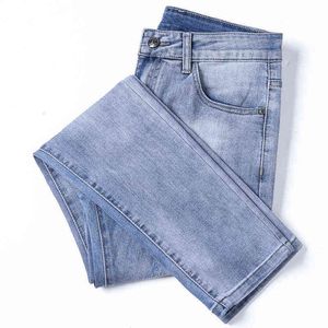 Herr jeans designer sommar 2021 tunn koreansk version liten fot smal fit bomull elastisk internationell broderi bai8