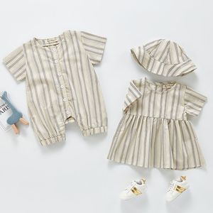 Baby Boy Girl Vertical Stripe Rompers Summer Short Sleeve Drees Fashion Infant Clothes Boys And Hat 210429