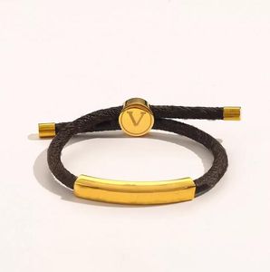 Luxury V Letter Identification Jewelry Leather Designers Stainless Steel Plating Gold Flower Bracelet Fashion Bracelet Gift No Box